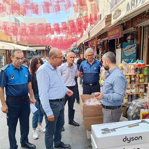 Eş Başkanımız Selahattin Ay ve Zabıta Müdürümüz Şehmus Uçar, Tarihi Nusaybin Çarşısında Esnafı Ziyaret Etti